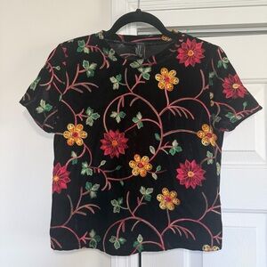 Forever 21 Black Short Sleeve Floral Embroidered Top Size Medium